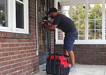 R.S Locksmith Denver - Aurora, CO Locksmiths - Service Image