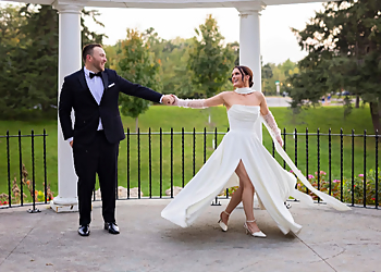 Rachel Lahlum Photography - Minneapolis, MN Wedding Photographers - Professional Portrait Image