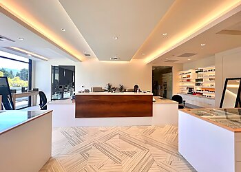 Daly City Pediatric Optometrists Radbert Chin, OD - VISIONONE OPTOMETRY EYE CARE & MYOPIA CLINIC