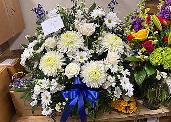 Hartford Florists Rae’s Dillon Chapin Florist