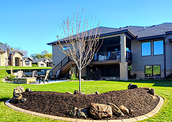 Lincoln Landscaping Companies Rain, Sun and Us Landscaping