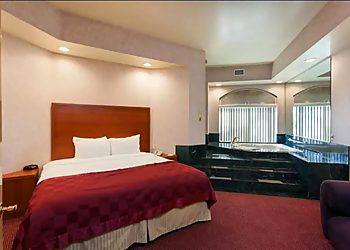 El Monte Hotels Ramada by Wyndham South El Monte