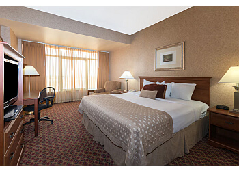 Topeka Hotels Ramada by Wyndham Topeka Downtown Hotel & Convention Center