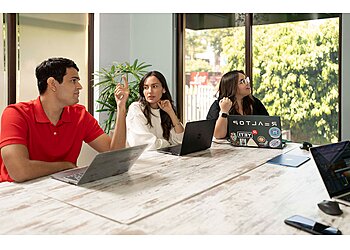 Boston Advertising Agencies RealTop LLC.