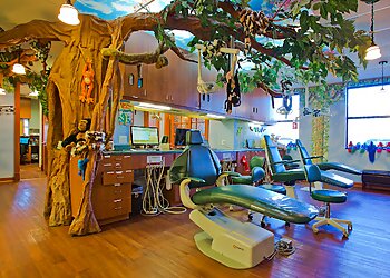 Denver Kids Dentists Rebecca Goldberg, DDS - A WILD SMILE PEDIATRIC DENTISTRY