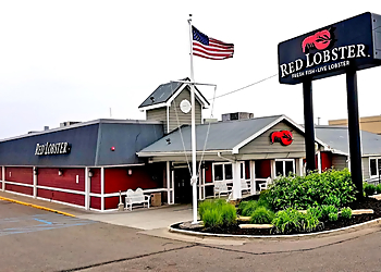 Red Lobster - Lansing, MI Seafood Restaurants - Restaurant Entrance Image