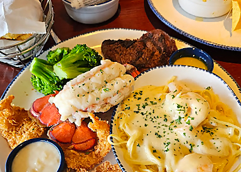 Red Lobster Pueblo Pueblo Seafood Restaurants image 1