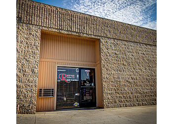 Santa Clarita car repair shop Reeves Complete Auto Center, Inc.  