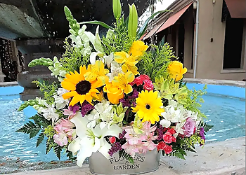 Regina's Flower Shop Regina's Flower Shop - Laredo, TX Florists - Fresh Flowers Image