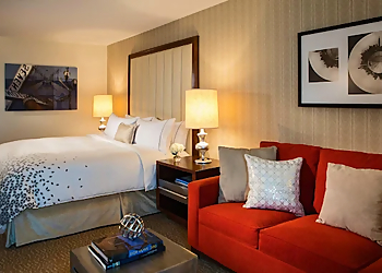 Elizabeth Hotels Renaissance Newark Airport Hotel
