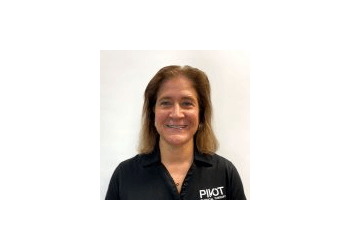 Renee Midgett, PT, DPT - PIVOT PHYSICAL THERAPY Chesapeake Physical Therapists