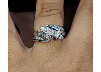 Hollywood Jewelry Renee's Golden Touch