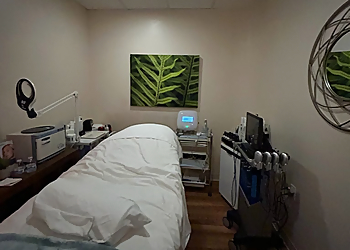 Honolulu Med Spa Reneux Med & Day Spa