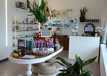 Renew Hair Co. - Aurora, IL Hair Salons - Salon Interior Image