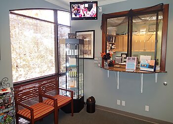 Hayward Plastic Surgeon Rex E. Moulton-Barrett, MD