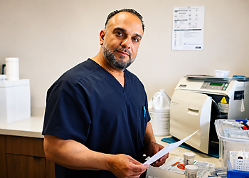 Reza Mobarak, DPM, FACFAS, FAPWCA - Irving, TX Podiatrists - Doctor Portrait Image