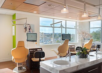 Santa Clarita Orthodontists Reza Salmassian, DDS, MSD - SALMASSIAN ORTHODONTICS