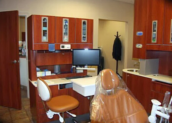 Peoria Cosmetic Dentists Reza Vakili, DDS - PEORIA HEIGHTS DENTAL CENTER