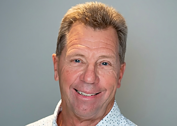 Richard E. Winnick, OD - WINNICK & ASSOCIATES - Lakewood, CO Pediatric Optometrists - Doctor Portrait Image