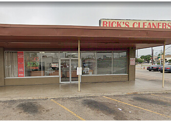Austin dry cleaner Rick's Cleaners