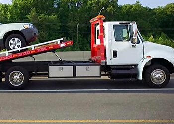 Hampton Towing Companies Ricky's Towing & Recovery