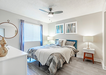 Rise Broadway - Mesa, AZ Apartments For Rent - Hotel Room Image