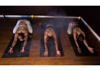 Chicago yoga studio Ritual Hot Yoga