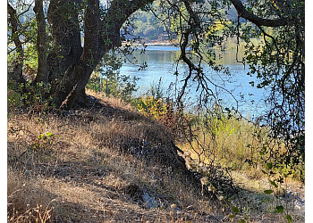 Sacramento hiking trail River Bend Park