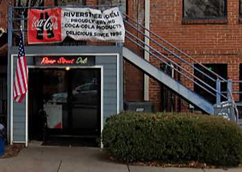 Chattanooga Sandwich Shops River Street Deli