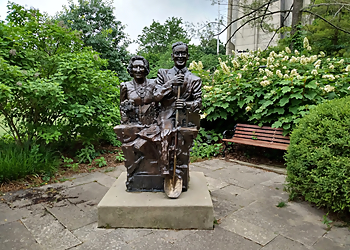 Naperville Public Parks Riverwalk Park