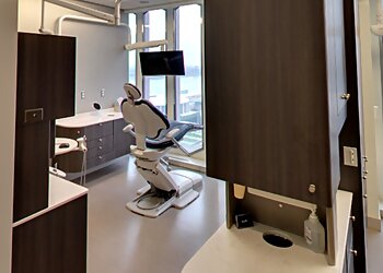 Detroit Cosmetic Dentists Robert DiPilla, DDS, FAGD - DIPILLA DENTISTRY OF DETROIT