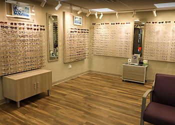 St Louis Pediatric Optometrists Robert Fullenwider, O.D. - CROWN VISION CENTER-LINDELL