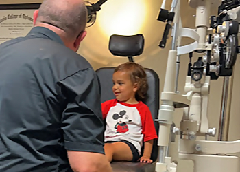 Cedar Rapids Pediatric Optometrists Robert Kingus, OD - CORRIDOR FAMILY EYECARE