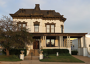 Peoria Medical Malpractice Lawyers Robert R. Parker - PARKER & PARKER