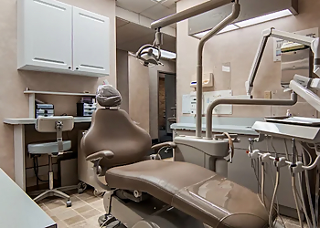 Robert Wesley, DDS -  FAMILY DENTAL GROUP - Flint, MI Orthodontists - Clinic Interior Image