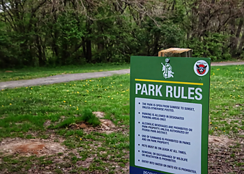Robinson Park - Peoria, IL Hiking Trails - Entertainment Image