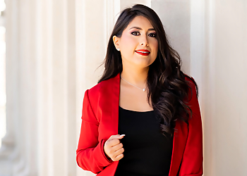 Rosalinda Aguero - STATE FARM Rosalinda Aguero - Mesquite, TX Insurance Agents - Professional Portrait Image