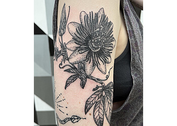 Rose Gold's Tattoo & Piercing  San Francisco Tattoo Shops image 1