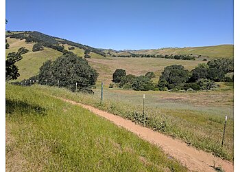 Antioch Hiking Trails Round Valley Regional Preserve