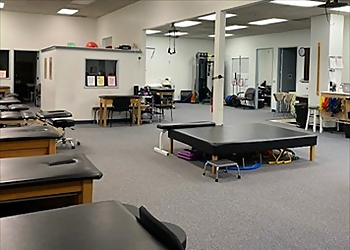 Glendale Physical Therapists Roy-Carlo Maclang, PT, DPT, COMT - SELECT PHYSICAL THERAPY-GLENDALE