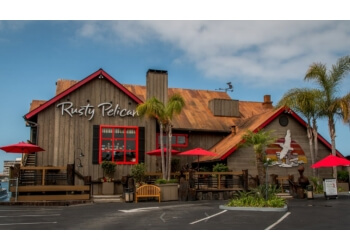 3 Best Seafood Restaurants In Costa Mesa Ca Threebestrated Costa Mesa Seafood Restaurant Rusty Pelican