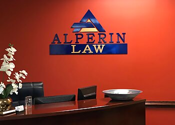Virginia Beach Business Lawyers Ryan R. Reyes - ALPERIN LAW PLLC