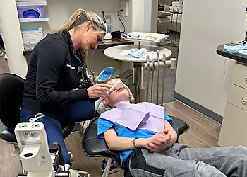 Mesa Cosmetic Dentists Randall Ruminson, DDS - AESTHETIC FAMILY DENTAL CARE