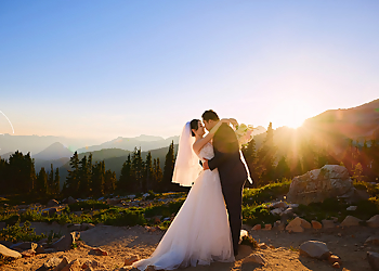 SFV Studio - Bellevue, WA Wedding Photographers - Professional Highlights