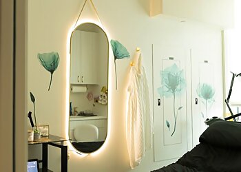 Honolulu Plastic Surgeon S. Larry Schlesinger, MD, FACS - PRP CENTER HAWAII