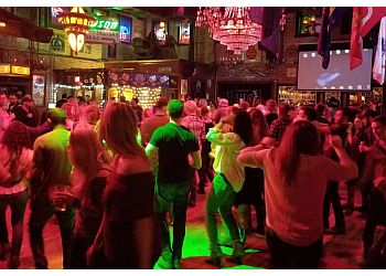 3 Best Night Clubs in Aurora, IL - Expert Recommendations