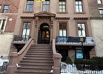 New York Art Galleries Salmagundi