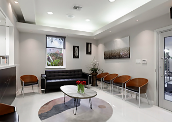 Miami Dentists Salomon Nahon, DDS - A NEW SMILE