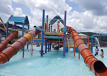 Pittsburgh Amusement Parks Sandcastle Waterpark