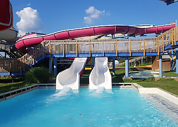 Pittsburgh Amusement Parks Sandcastle Waterpark